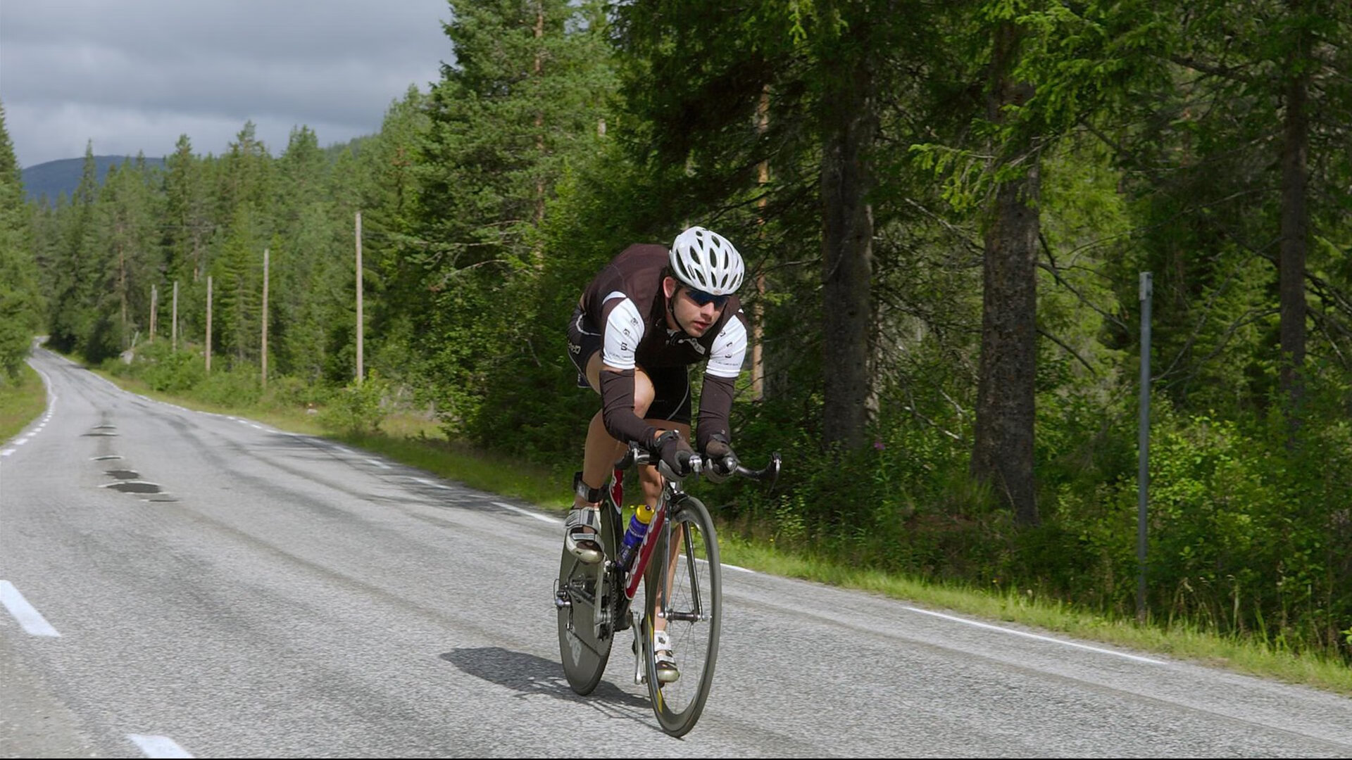 中国女排拼尽全力艰难取胜女排世界杯，中国女排世界比赛
